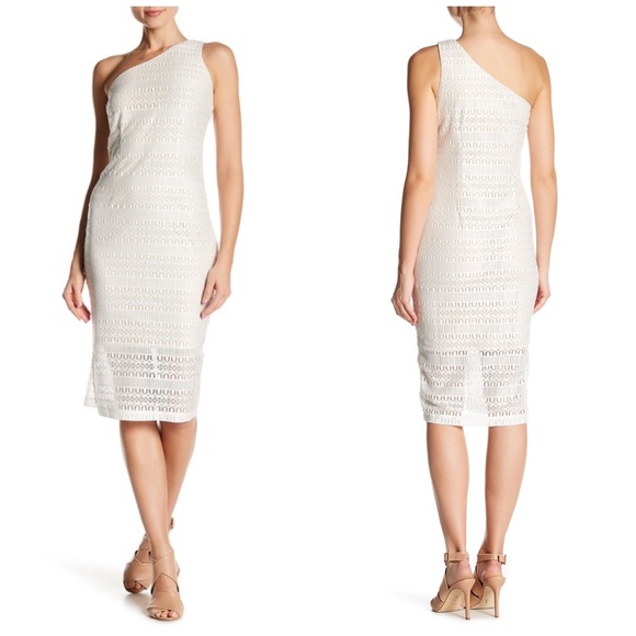 Alexia Admor Dresses & Skirts - 🌴  3/$20 ALEXIA ADMOR Lace One Shoulder Dress
